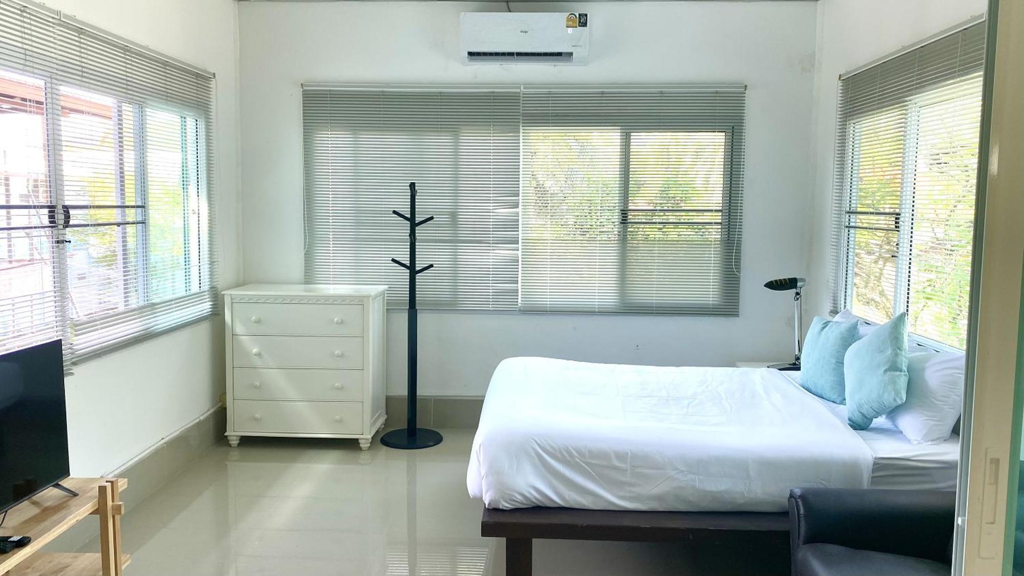 Koh Mook Riviera Beach Resort Exterior photo